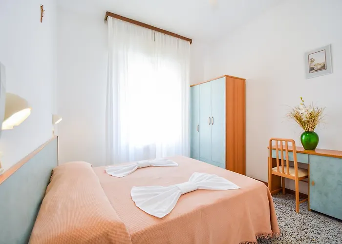 Leonarda Otel Rimini