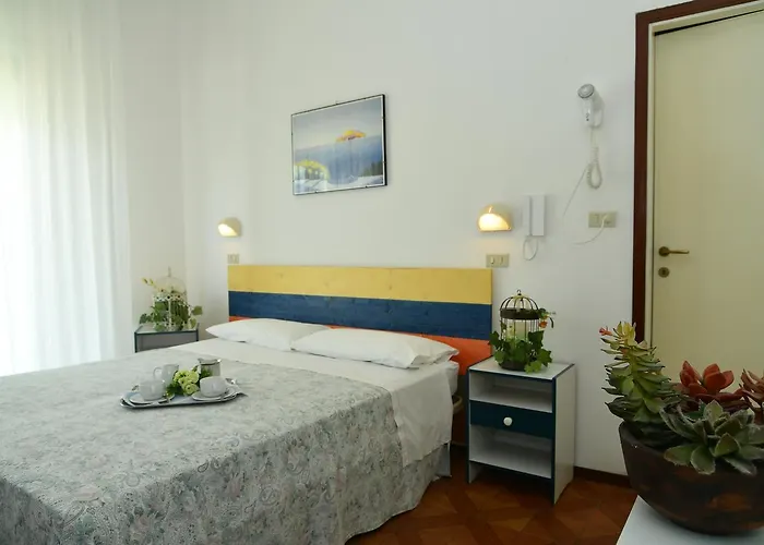 Leonarda Otel Rimini