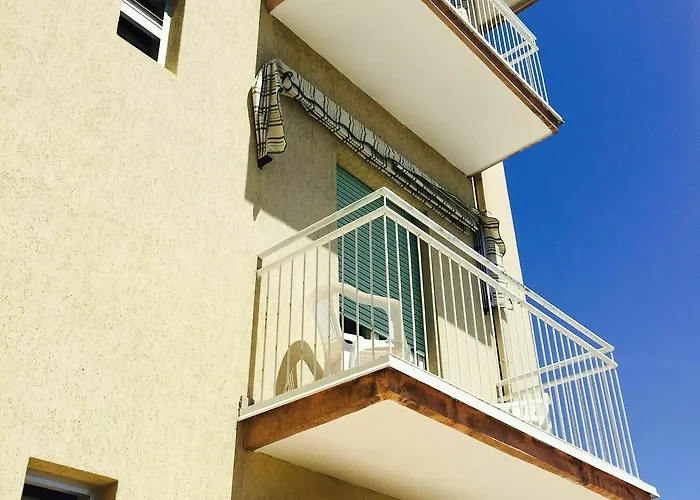 Leonarda Otel Rimini