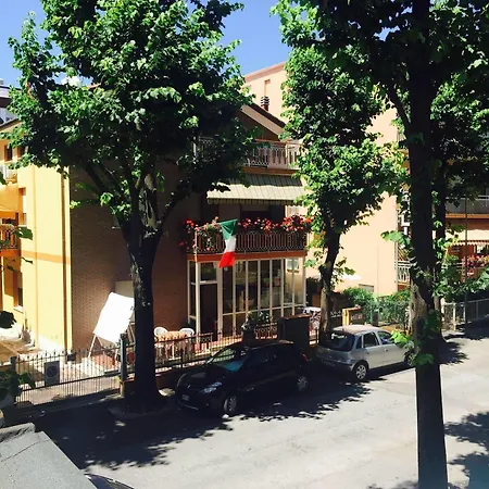 Leonarda Hotel