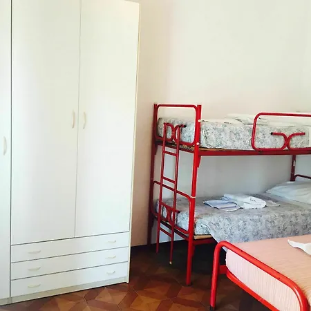Leonarda Hotel 2*