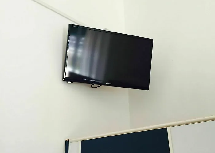 Отель Leonarda 2*